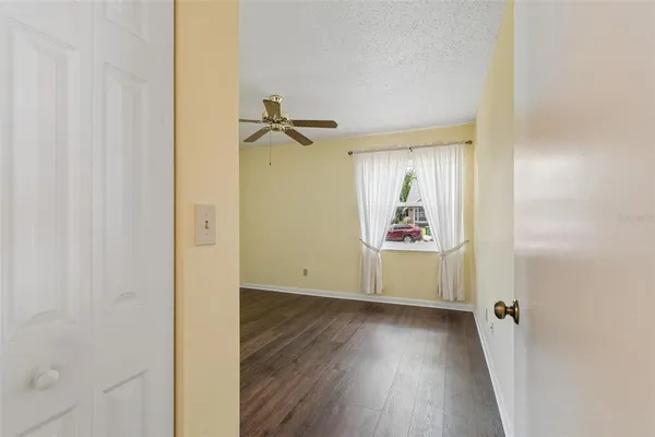 $180,000 | 1130 Orange Tree Circle West, Unit C, Palm Harbor, FL 34684