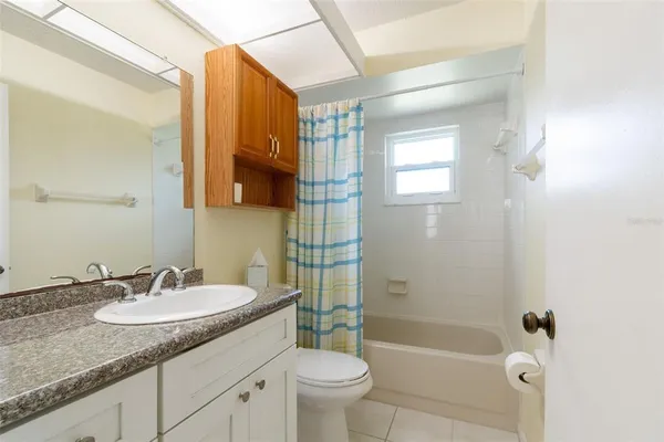 $180,000 | 1130 Orange Tree Circle West, Unit C, Palm Harbor, FL 34684