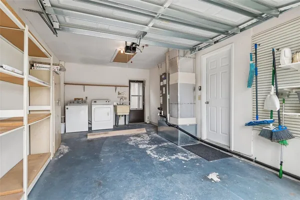 $180,000 | 1130 Orange Tree Circle West, Unit C, Palm Harbor, FL 34684