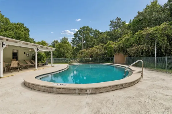 $180,000 | 1130 Orange Tree Circle West, Unit C, Palm Harbor, FL 34684