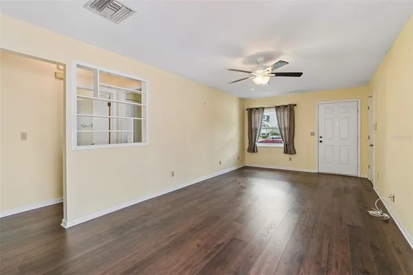 $180,000 | 1130 Orange Tree Circle West, Unit C, Palm Harbor, FL 34684