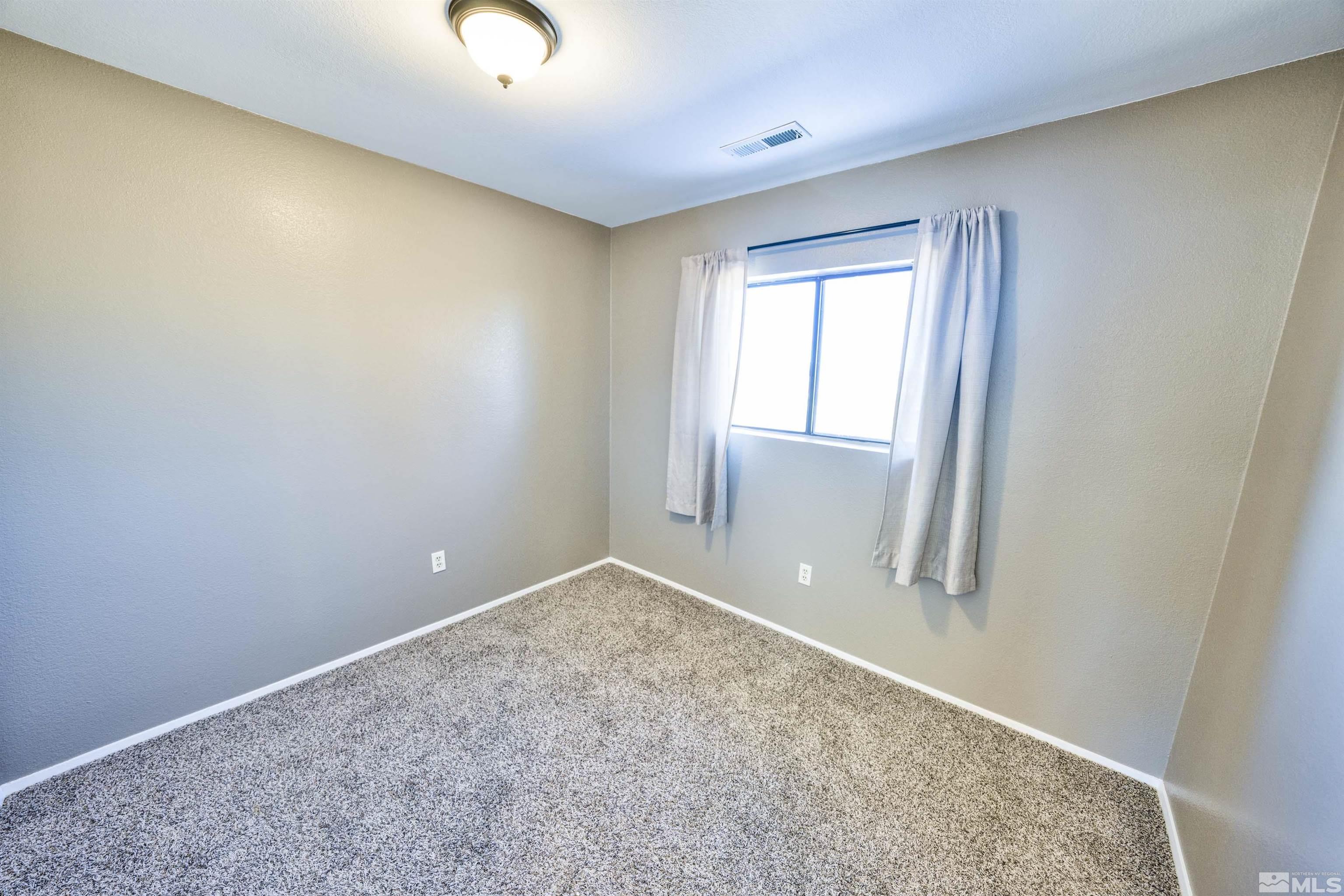8450 Mohawk Lane Reno, NV 89506 - Photo 10 of 21 Photo 10