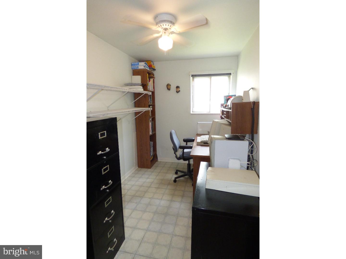 315 Hollyoke Road Somerdale, NJ 08083 - Photo 13 of 23 Office / Study