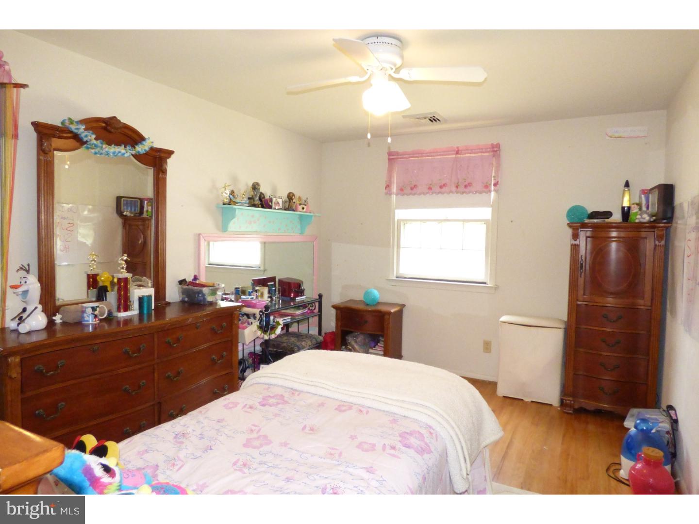 315 Hollyoke Road Somerdale, NJ 08083 - Photo 18 of 23 Bedroom 2