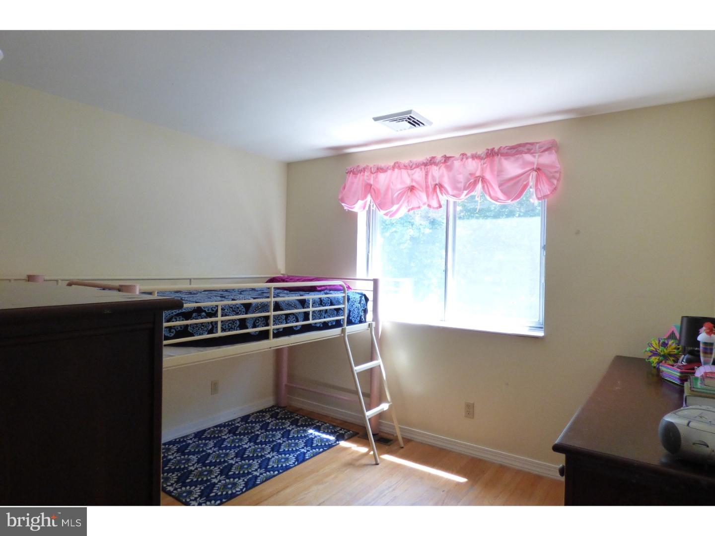 315 Hollyoke Road Somerdale, NJ 08083 - Photo 20 of 23 Bedroom 4