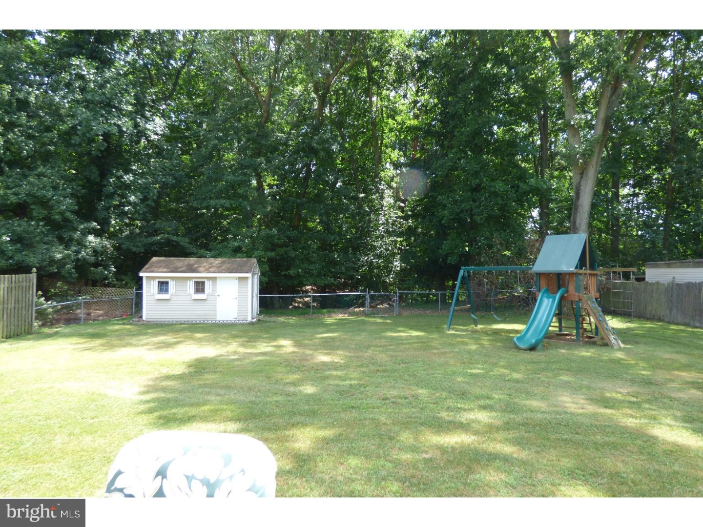 315 Hollyoke Road Somerdale, NJ 08083 - Photo 5 of 23 Back Yard