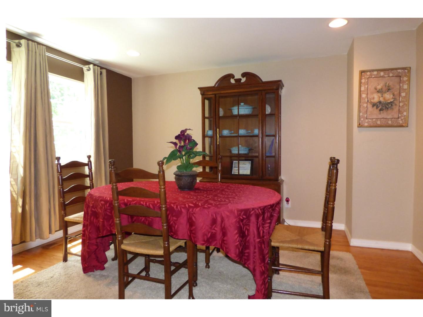 315 Hollyoke Road Somerdale, NJ 08083 - Photo 10 of 23 Dining Room