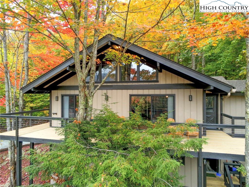 122-124 Lower Grouse Ridge Road Beech Mountain, NC 28604 - Photo 2 of 50