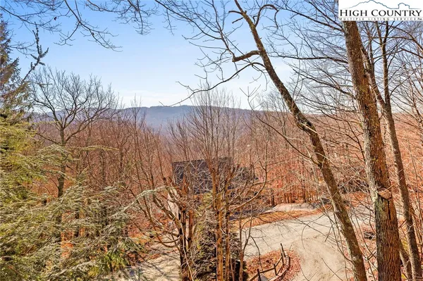 $515,000 | 122-124 Lower Grouse Ridge Road, Beech Mountain, NC 28604