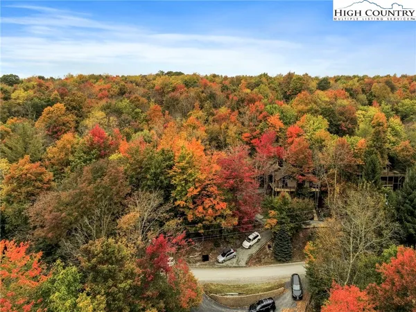 $515,000 | 122-124 Lower Grouse Ridge Road, Beech Mountain, NC 28604