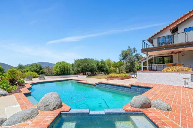 $1,990,000 | 3453 Via Loma Vista, Escondido, CA 92029