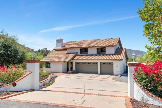 $1,990,000 | 3453 Via Loma Vista, Escondido, CA 92029