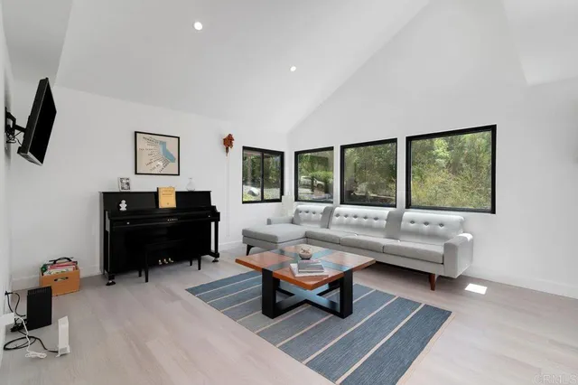 $1,990,000 | 3453 Via Loma Vista, Escondido, CA 92029