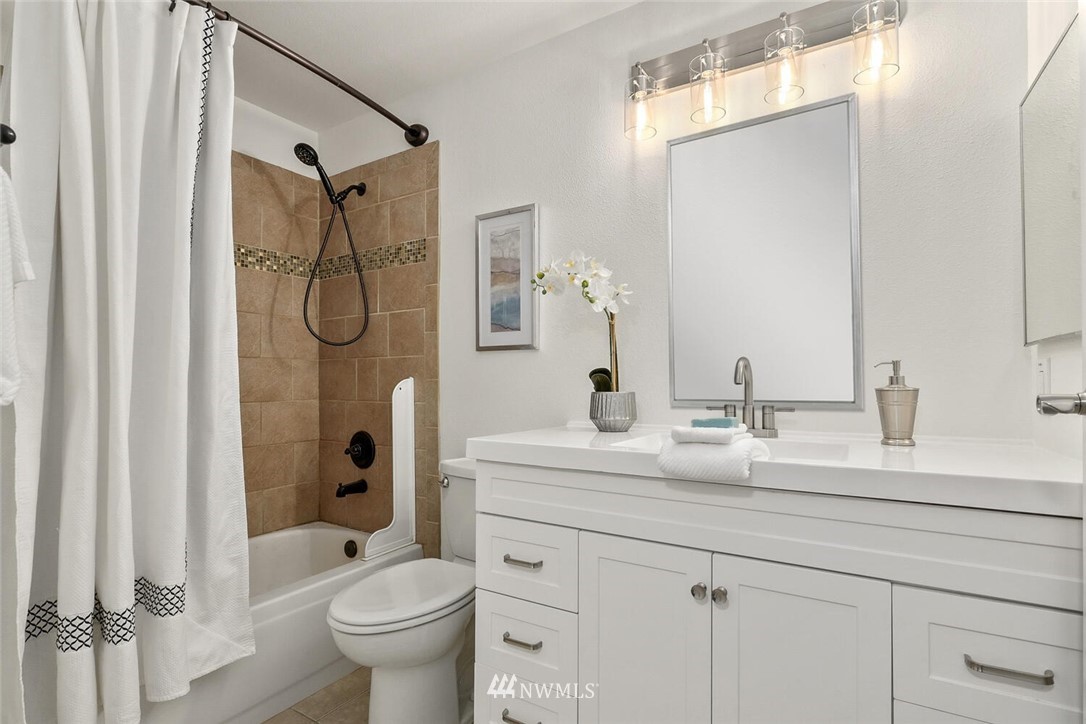 7453 Newcastle Golf Club Road, Unit E101 Newcastle, WA 98059 - Photo 14 of 18