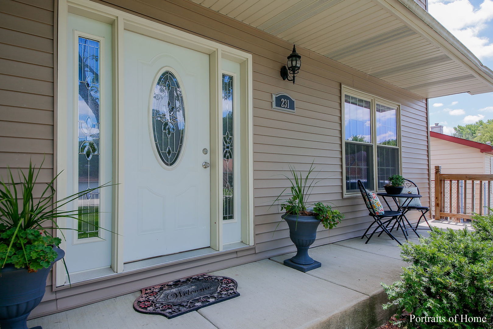 231 Highland Road Willowbrook, IL 60527 - Photo 3 of 38 a view of entryway with seating space