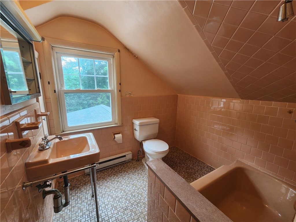 135 George Waterman Road Johnston, RI 02919 - Photo 29 of 42 2nd floor