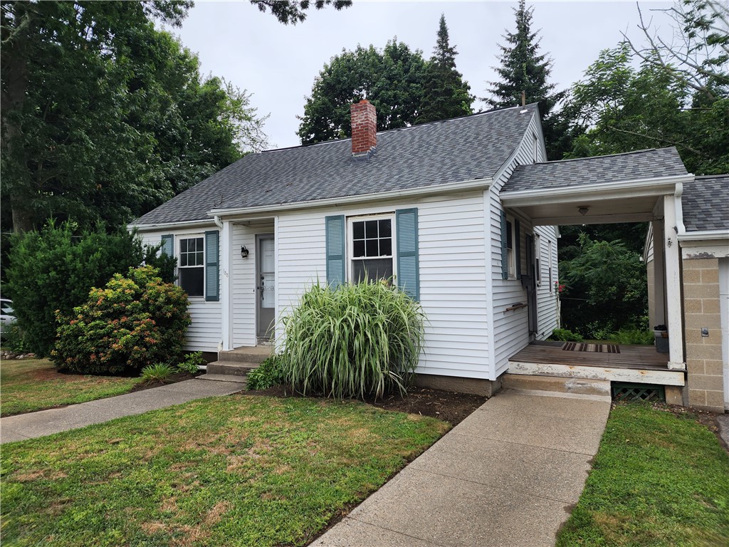 135 George Waterman Road Johnston, RI 02919 - Photo 3 of 42