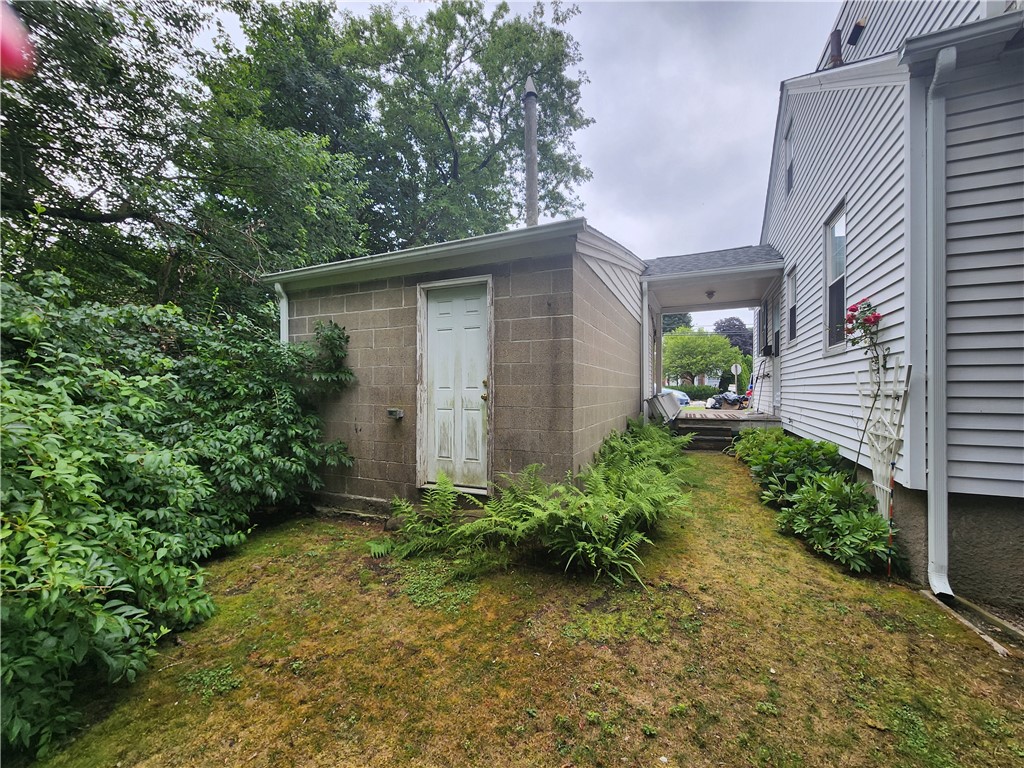 135 George Waterman Road Johnston, RI 02919 - Photo 6 of 42