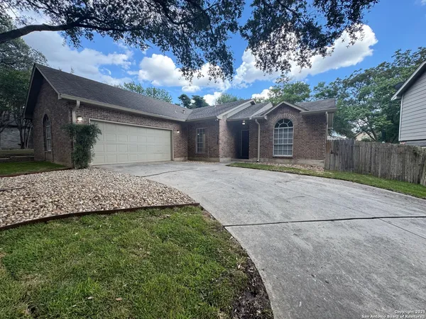 $1,725 | 5922 Spring Buck, San Antonio, TX 78247