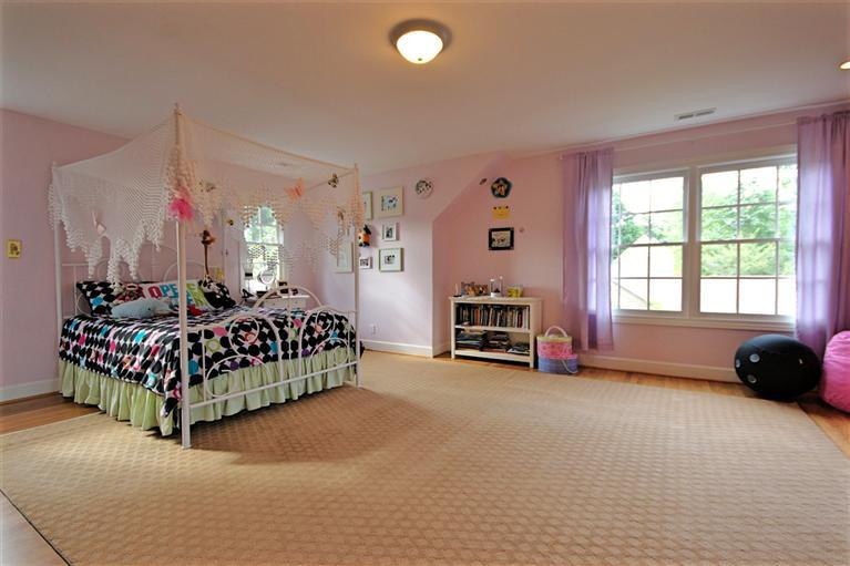 513 Clinton Road Lexington, KY 40502 - Photo 26 of 41 Second floor master bedroom.