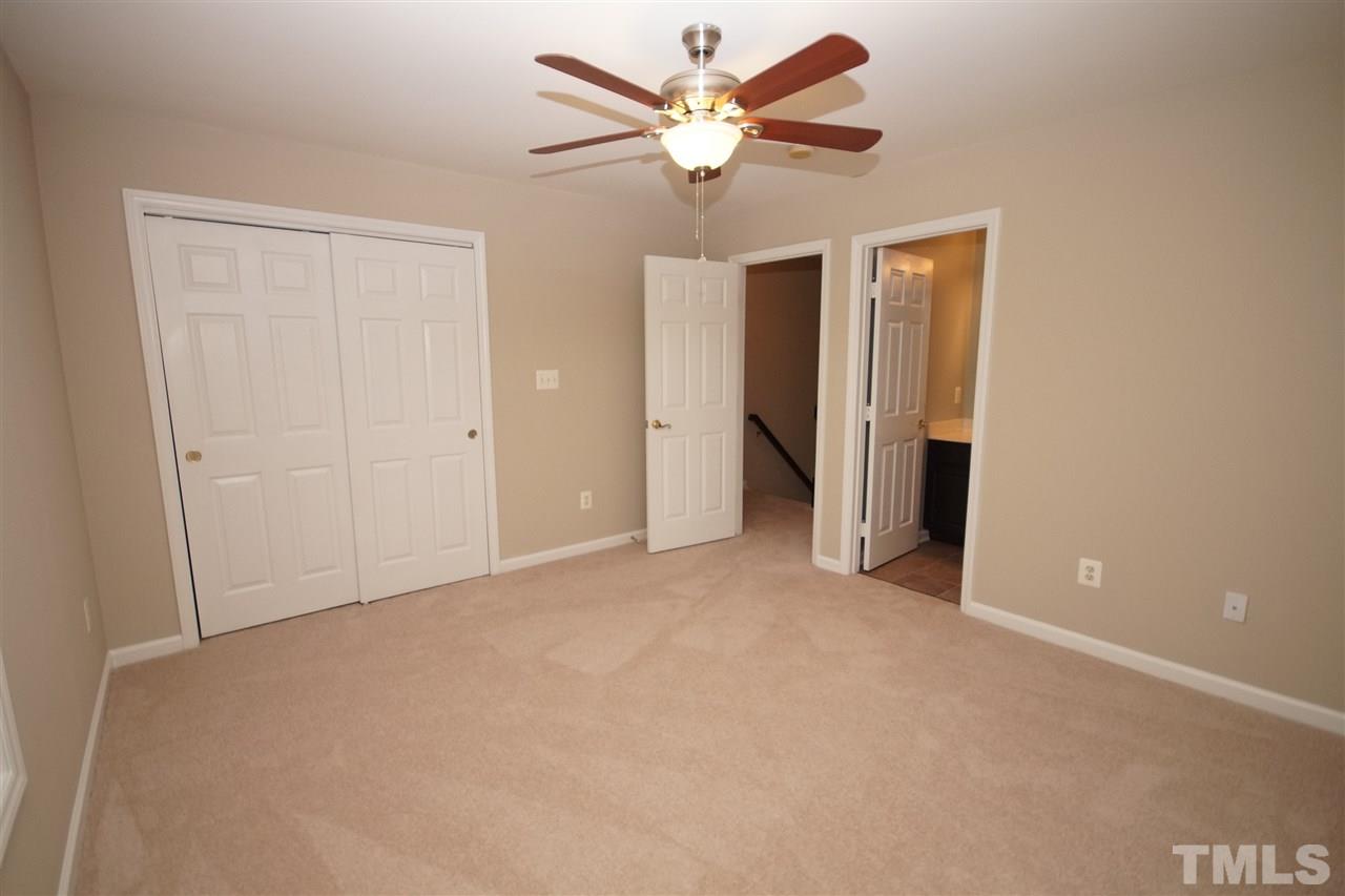 5533 Vista View Court Raleigh, NC 27612 - Photo 12 of 25 Gallery Image 12