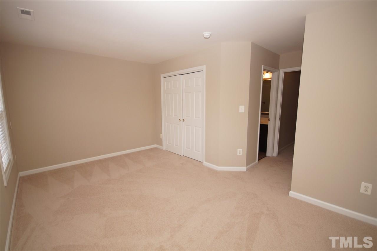 5533 Vista View Court Raleigh, NC 27612 - Photo 14 of 25 Gallery Image 14