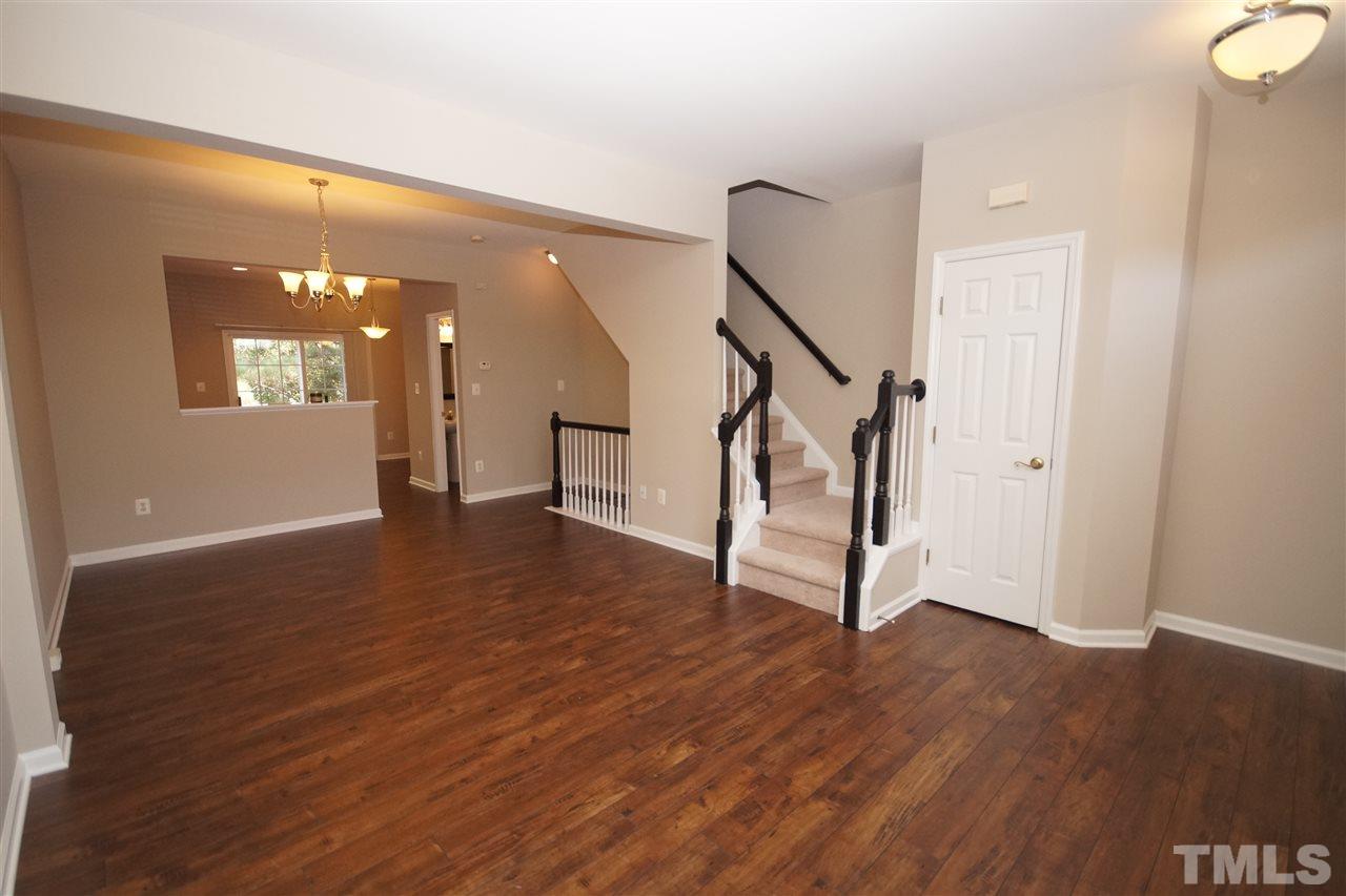 5533 Vista View Court Raleigh, NC 27612 - Photo 4 of 25 Gallery Image 4