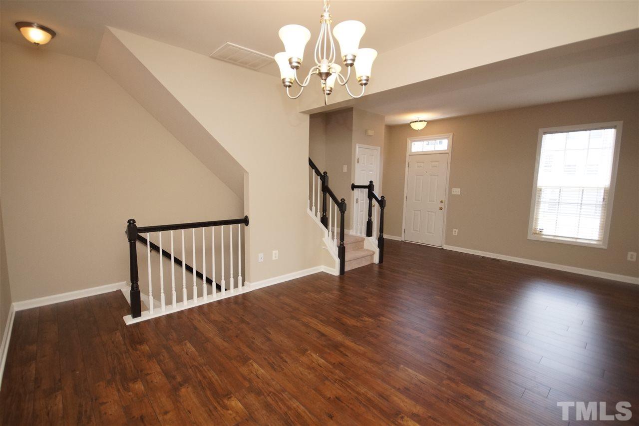 5533 Vista View Court Raleigh, NC 27612 - Photo 5 of 25 Gallery Image 5