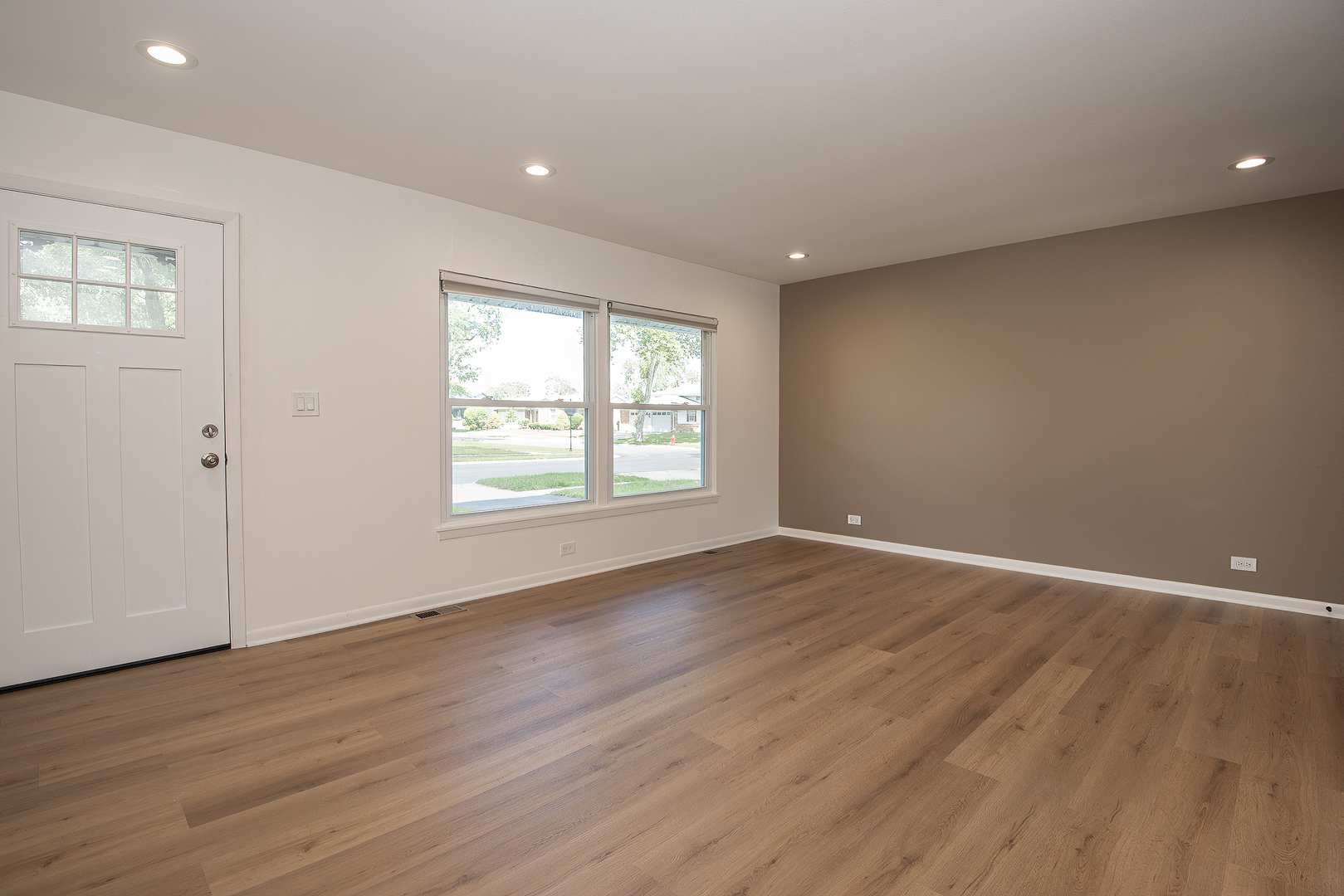1021 Lonsdale Road Elk Grove Village, IL 60007 - Photo 6 of 19 Gallery Image 6