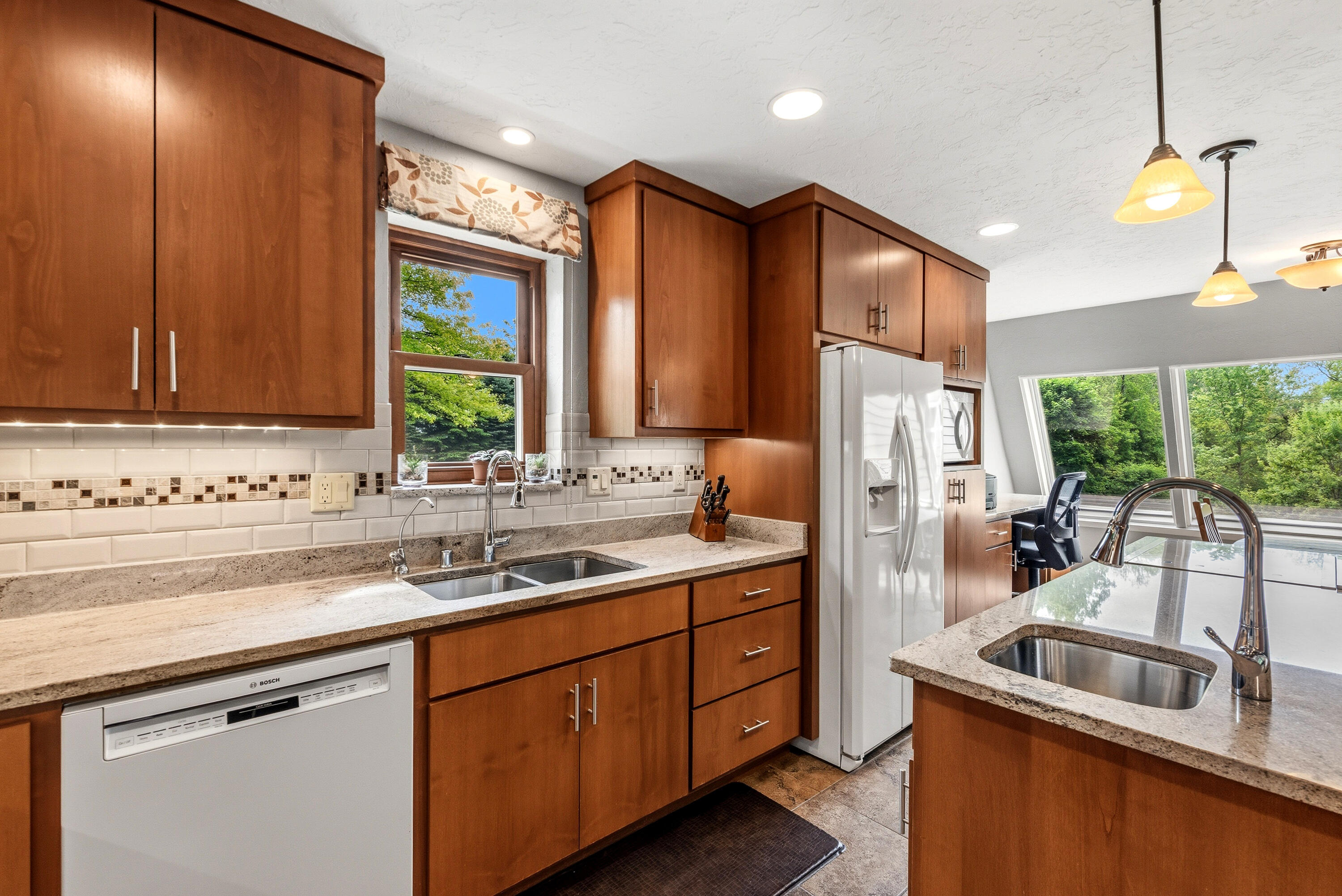 2953 Kettle Moraine Road Hartford, WI 53027 - Photo 8 of 58 Updated Kitchen
