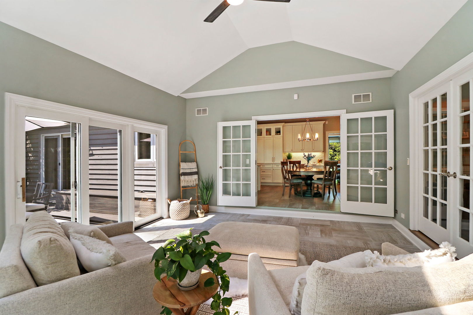 31 Overbrook Road South Barrington, IL 60010 - Photo 16 of 65 a living room with furniture and a large window