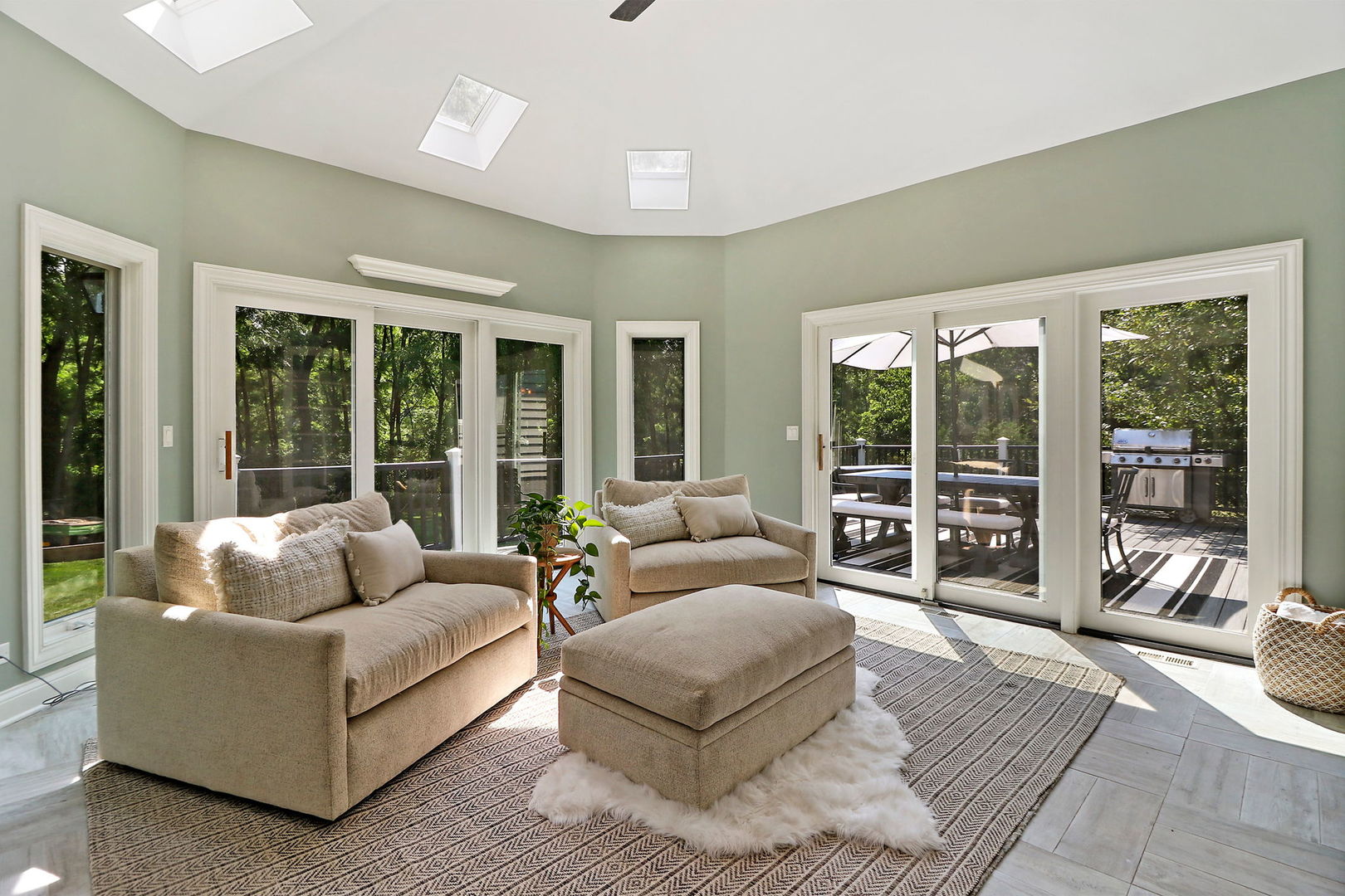 31 Overbrook Road South Barrington, IL 60010 - Photo 17 of 65 a living room with furniture and large windows
