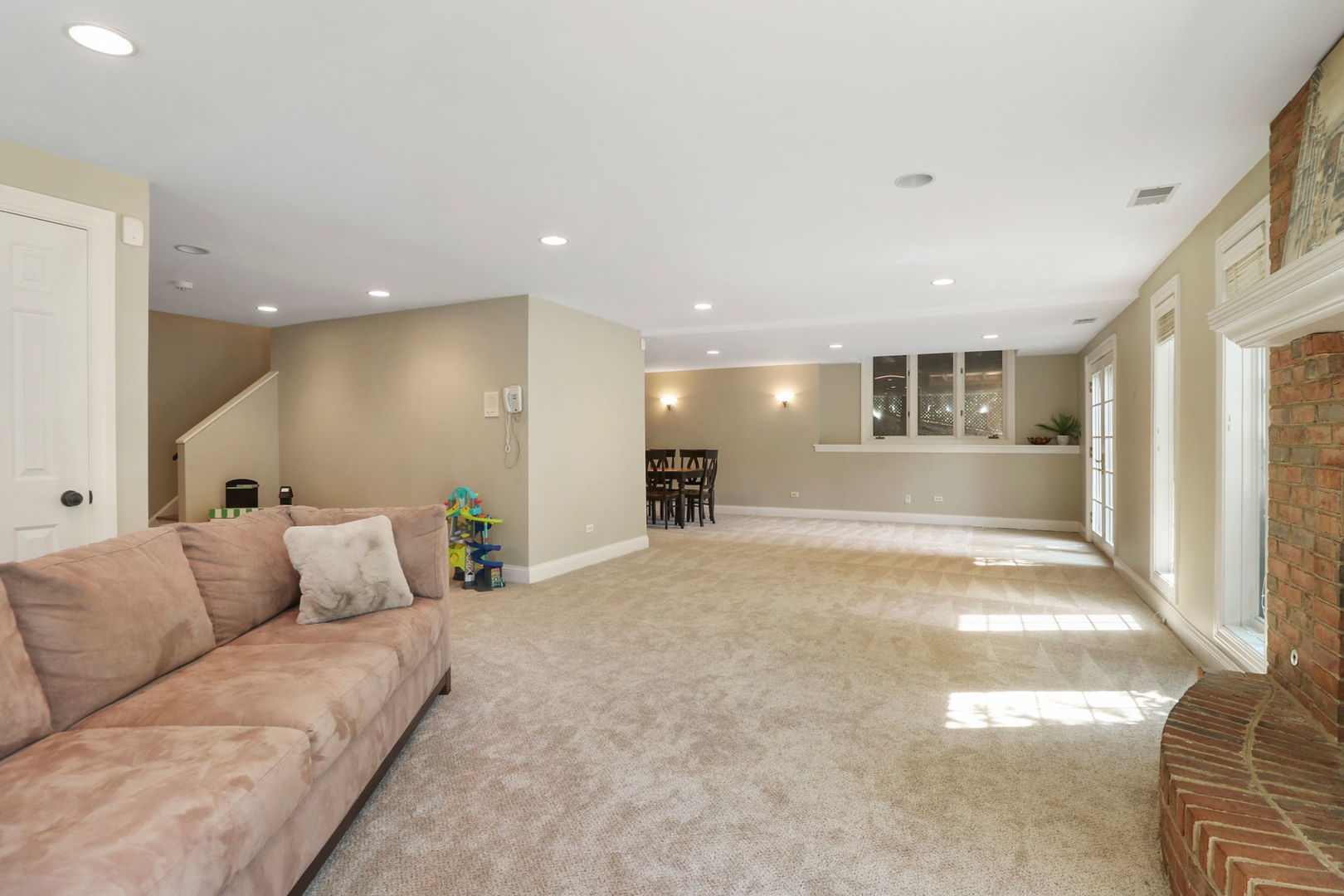31 Overbrook Road South Barrington, IL 60010 - Photo 47 of 65 a living room with furniture and a table