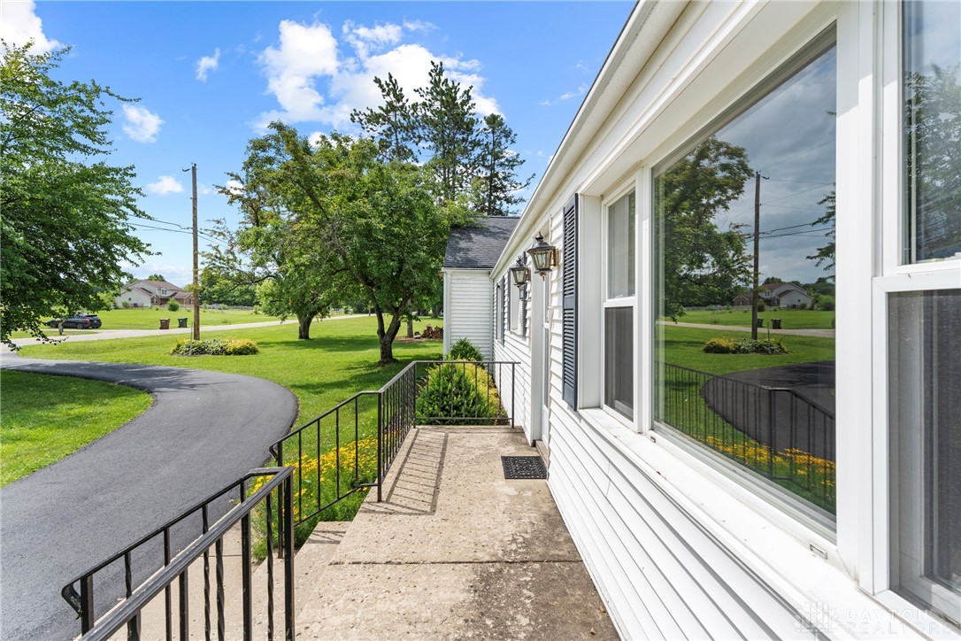 7543 Wellbaum Road Brookville, OH 45309 - Photo 7 of 56