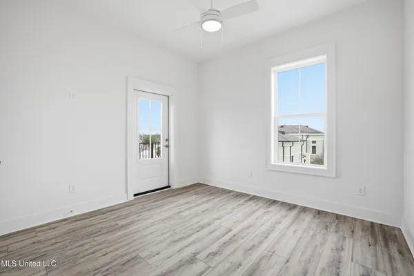 $995,000 | 124 Court Street, Unit 402, Bay St. Louis, MS 39520