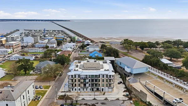 $995,000 | 124 Court Street, Unit 402, Bay St. Louis, MS 39520