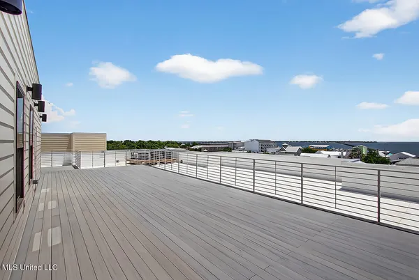 $995,000 | 124 Court Street, Unit 402, Bay St. Louis, MS 39520