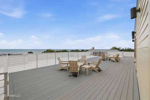 $995,000 | 124 Court Street, Unit 402, Bay St. Louis, MS 39520