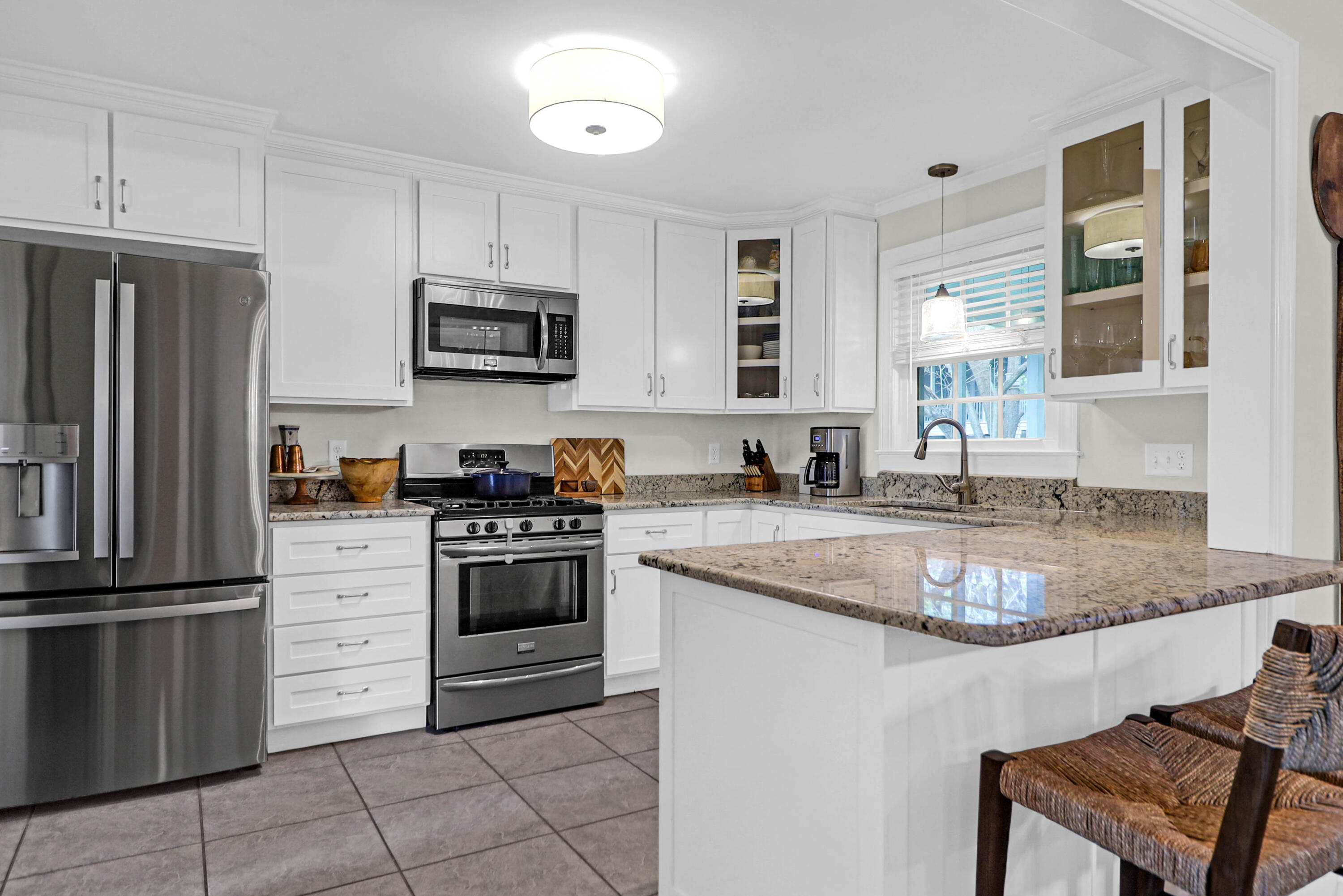 8 Charlestowne Road Charleston, SC 29407 - Photo 9 of 24 Kitchen