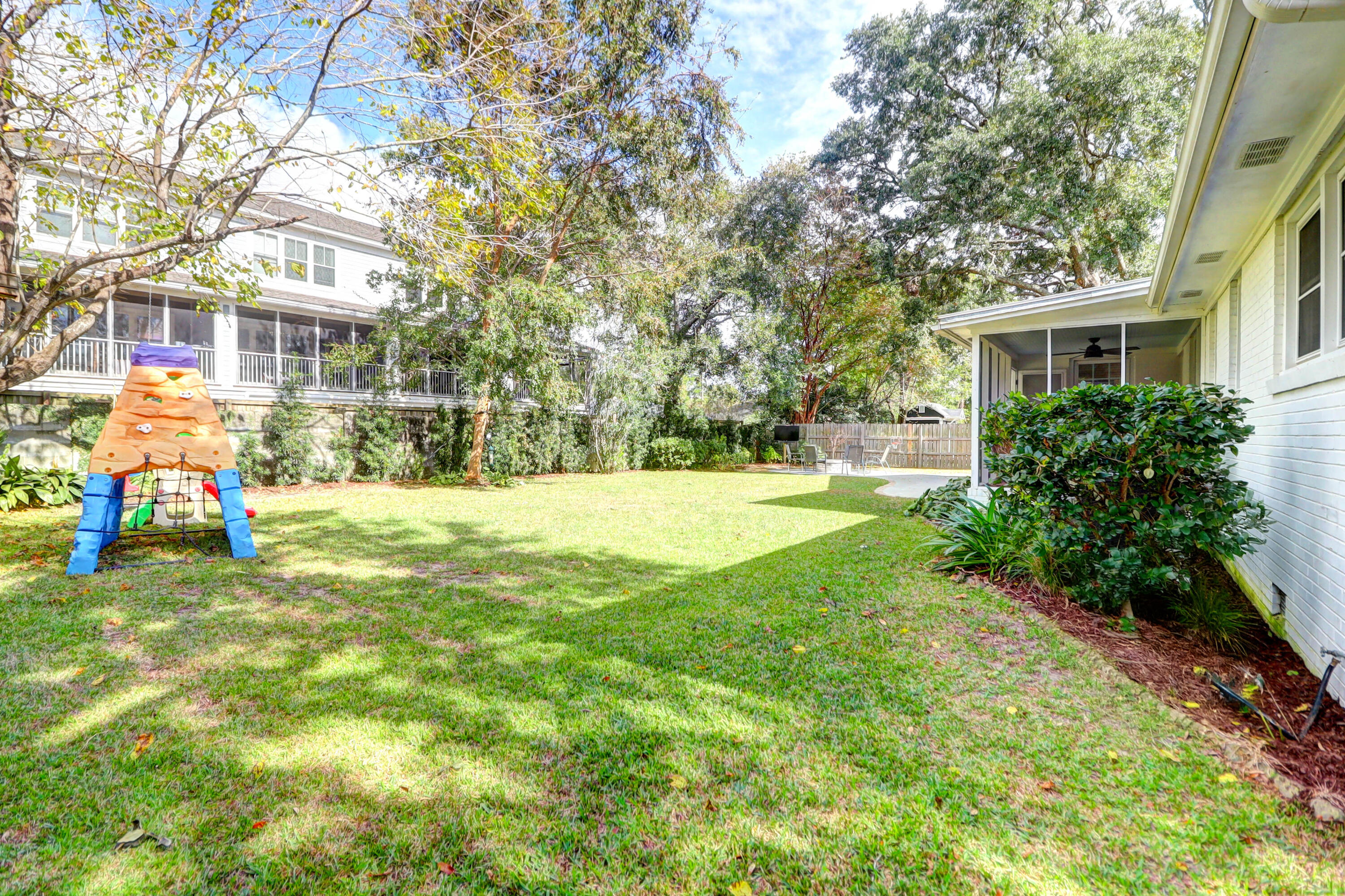 8 Charlestowne Road Charleston, SC 29407 - Photo 19 of 24 Backyard