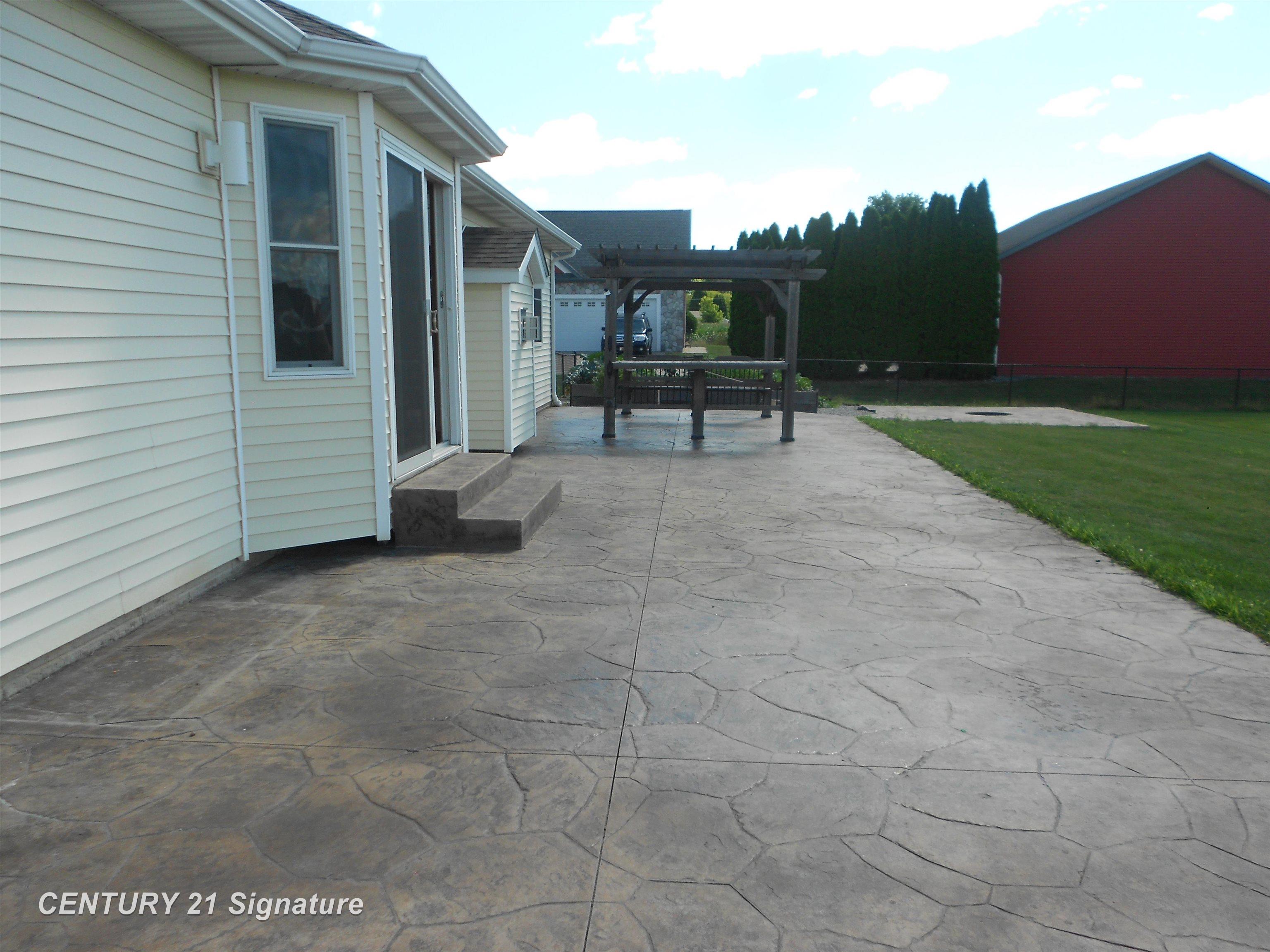 10233 Sarle Road Freeland, MI 48623 - Photo 33 of 38