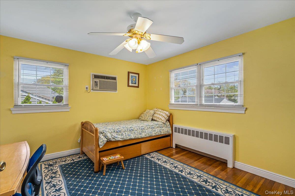80 Russell Road Garden City, NY 11530 - Photo 18 of 25 Bedroom #4