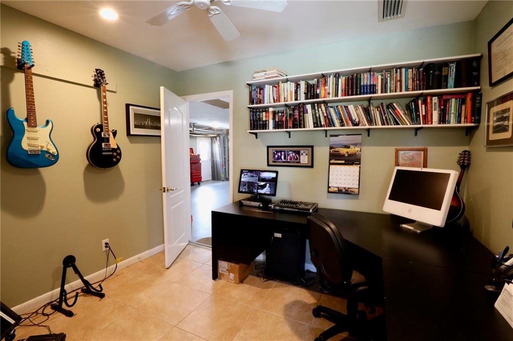 834 Northwest Spruce Ridge Drive Stuart, FL 34994 - Photo 24 of 44 Gallery Image 24