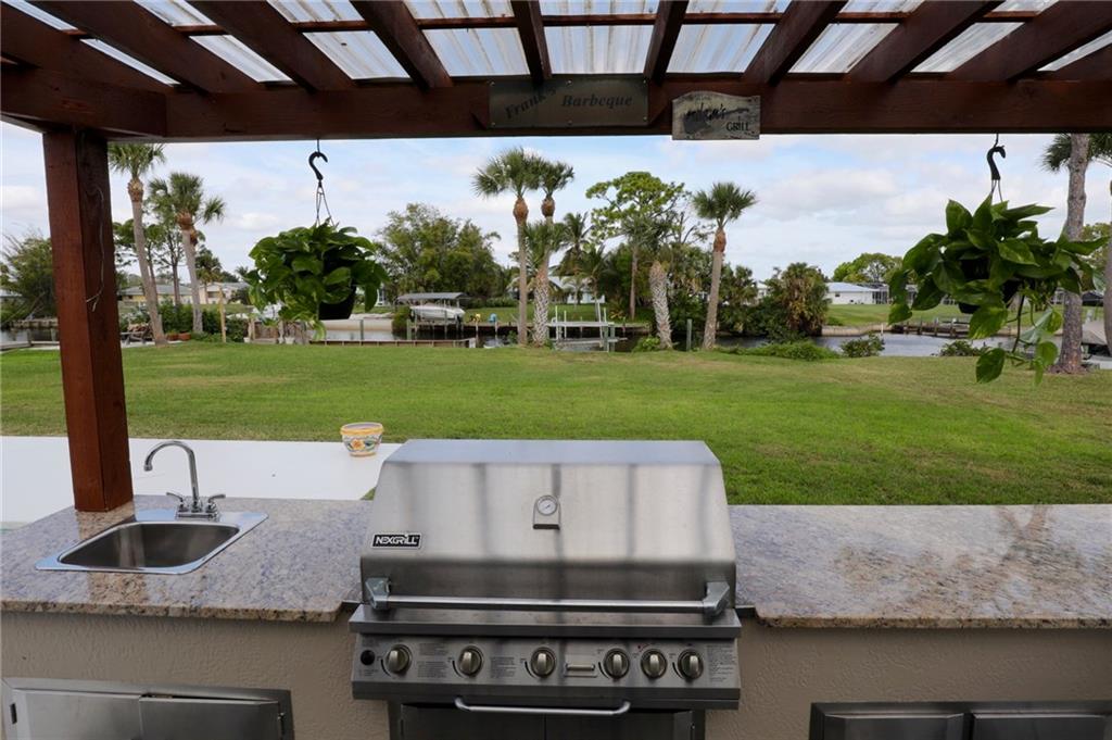 834 Northwest Spruce Ridge Drive Stuart, FL 34994 - Photo 10 of 44 Gallery Image 10