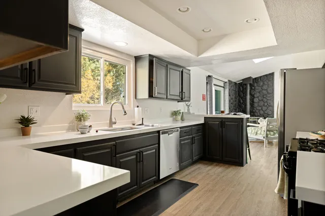 $679,999 | 41750 Tanager Drive, Big Bear Lake, CA 92315