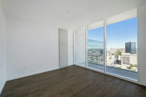 a view of livingroom with hardwood