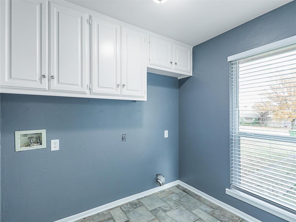 508 North Castlegate Street Howe, TX 75459 - Photo 9 of 24