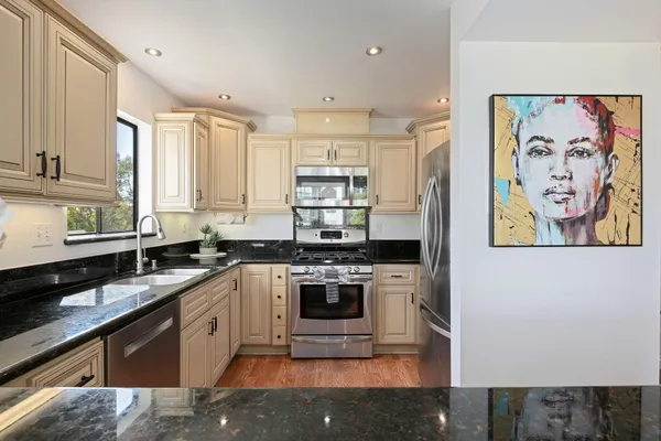 $1,325,000 | 3375 Foothill Road, Unit 424, Carpinteria, CA 93013