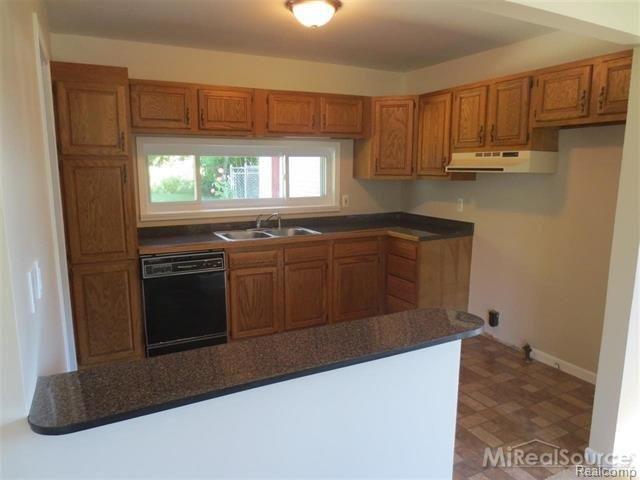 8635 21 Mile Road Utica, MI 48317 - Photo 6 of 17 6.JPG