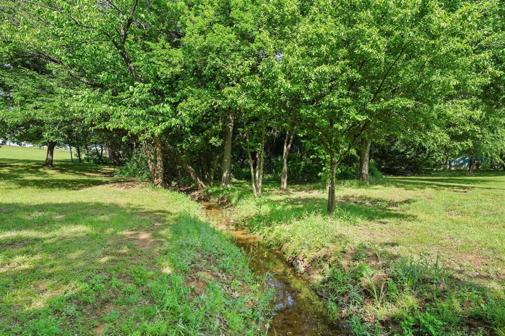 232 Magnus Road Denison, TX 75021 - Photo 11 of 40
